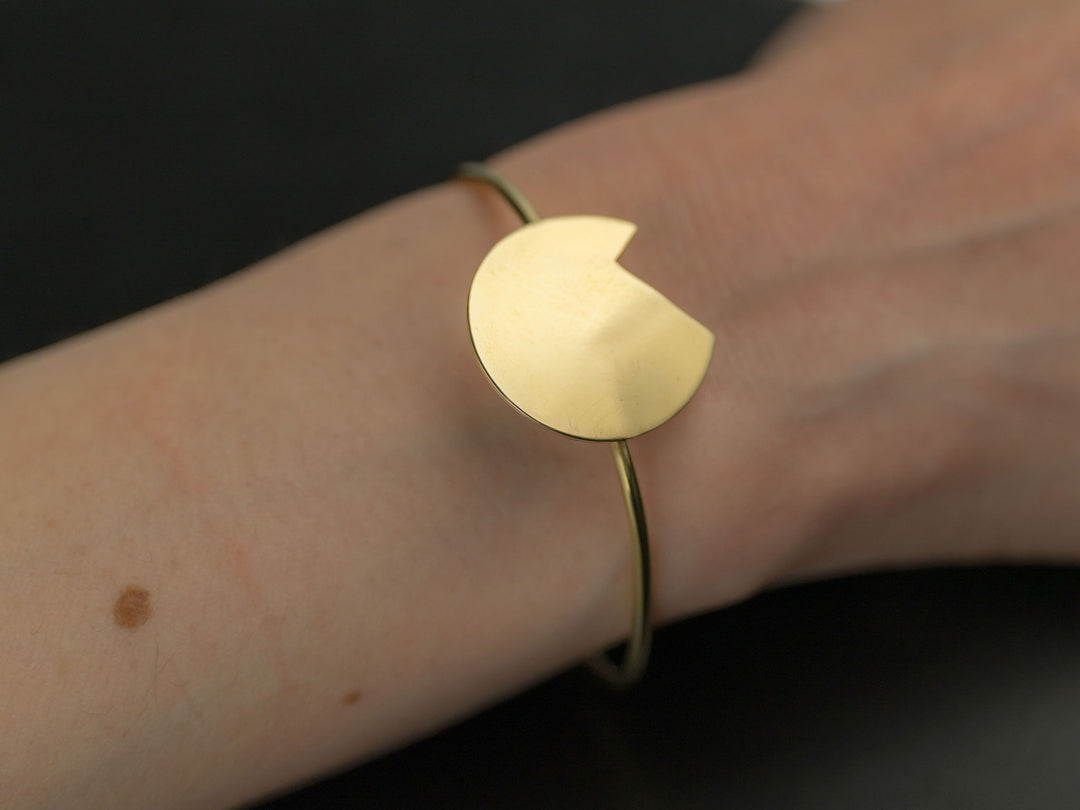 Balance bracelet - Minimal abstract adjustable bangle