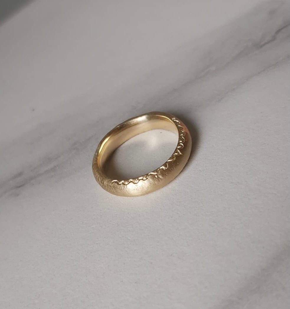 Lauras yellow gold engraved ring